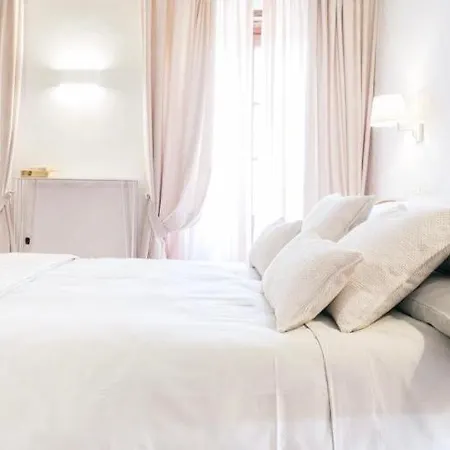 Wonderful Premium In Location At The Dome In Florence, 2 Bedrooms Apartamento Florença